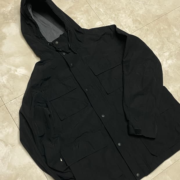 유니클로 마운틴파카 블랙 XL