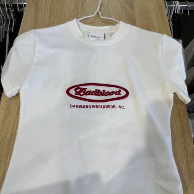 배드블러드 반팔