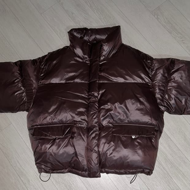 에잇세컨즈 밤색 패딩