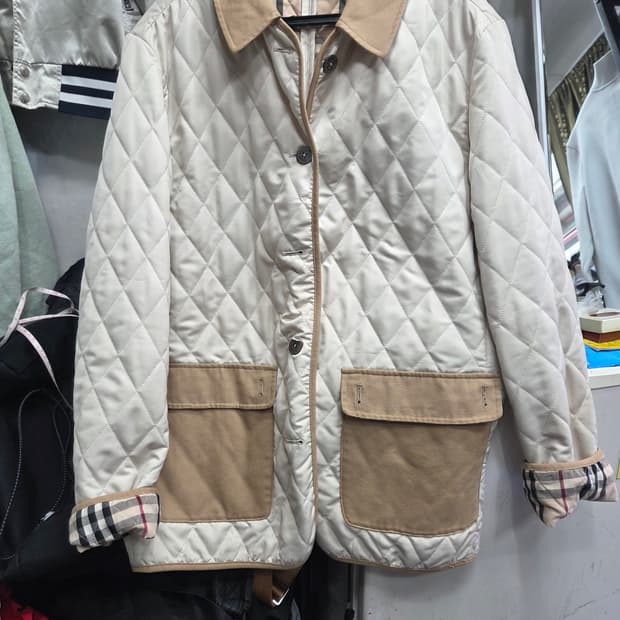 버버리  퀄팅자켓   아이보리