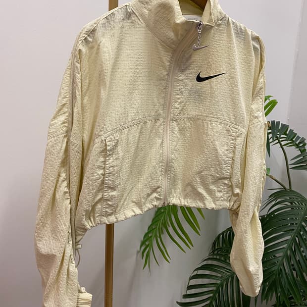 나이키 크롭 윈드스토퍼