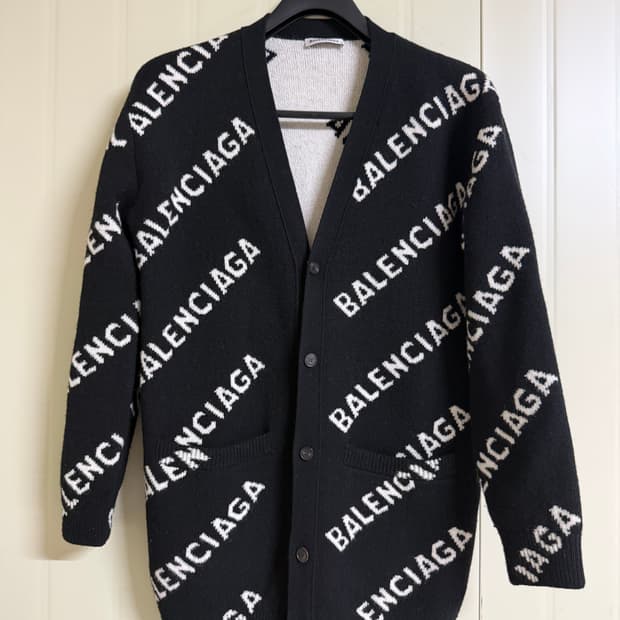 발렌시아가 멀티로고 니트 가디건 m