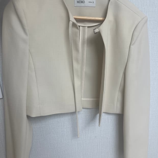 미쏘 베이지 벨트 자켓