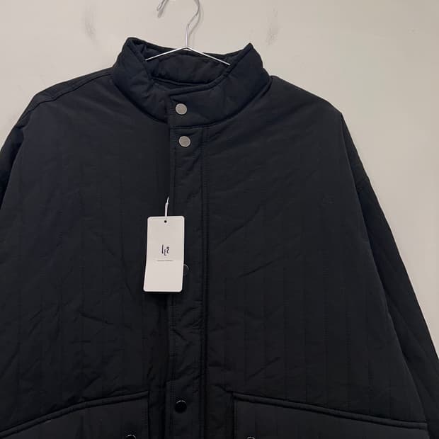 에슬레틱 가먼츠 퀼팅 포켓 나일론 패딩 자켓