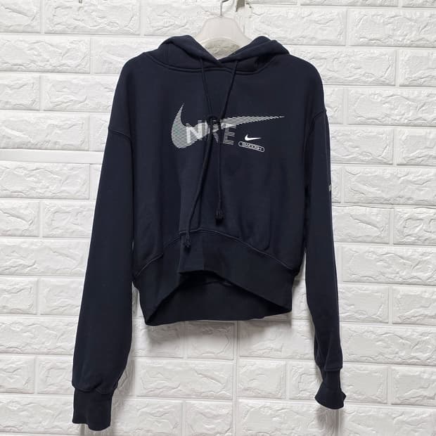 택포// 나이키 블랙 스우시 크롭 후드티 S