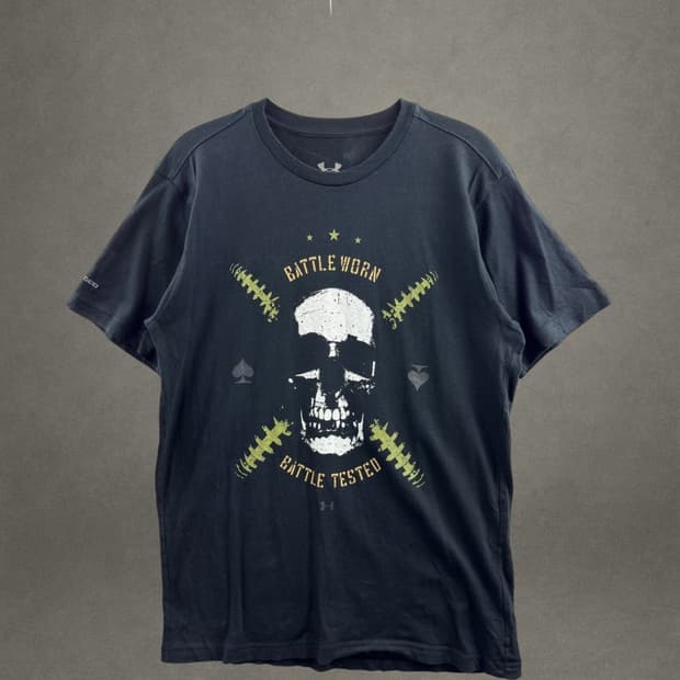 언더아머 BATTLE WORN 스컬 티셔츠
