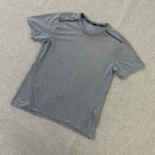 XL 나이키 드라이핏 러닝 반팔티 0414D