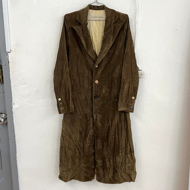 A TENTATIVE ATELIER 아티저널 벨루어 롱코트