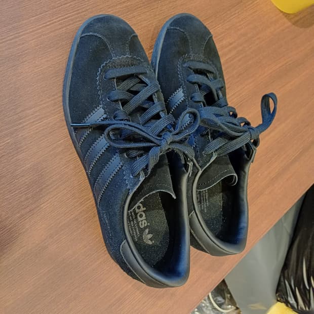 아디다스 오리지널 여성 슈타트 코어 블랙 카본 235사이즈