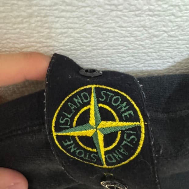 스톤아일랜드 맨투맨