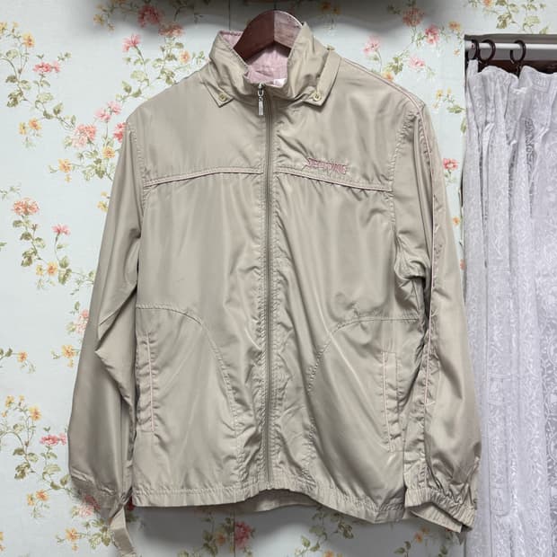 빈티지 베이지 바람막이