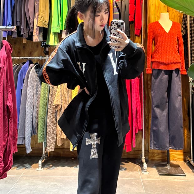 L MLB 뉴욕양키스 스펠링 로고 오렌지 라인 트랙탑