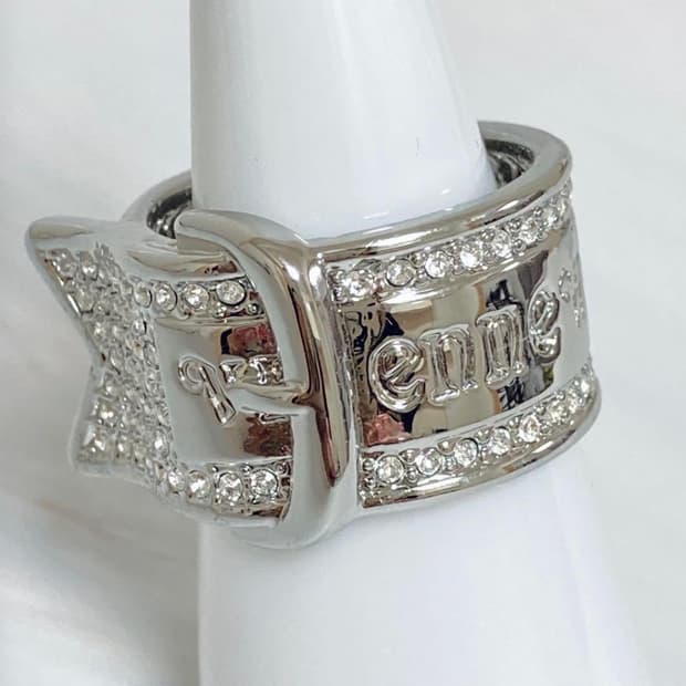 비비안웨스트우드 아카이브 레터링 로고 각인 화이트 크리스탈 벨트링 반지