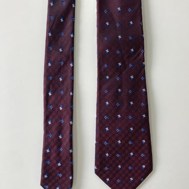 비사루노 넥타이