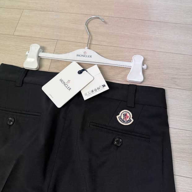 [New] 몽클레어 세미와이드 슬랙스 팬츠