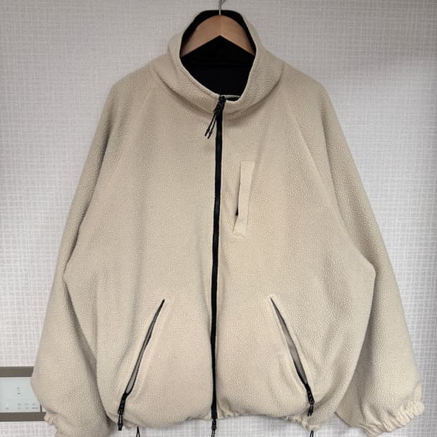 CLESSTE 폴라텍 리버시블 밀리터리 자켓 아이보리