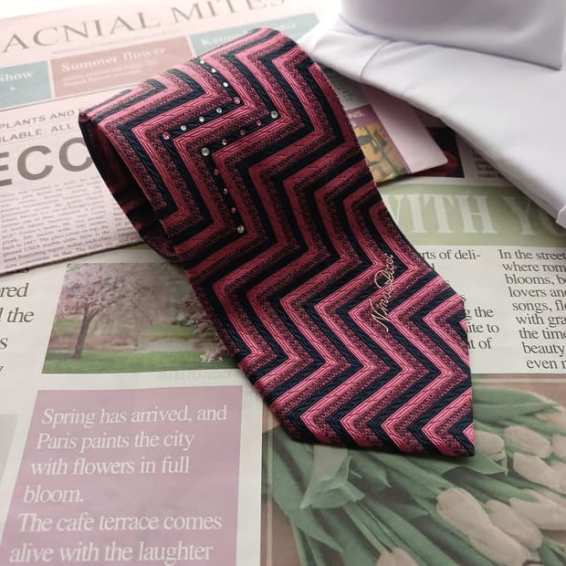 니나리치 실크 지오메트릭 넥타이 9.1cm A+등급 A18614
