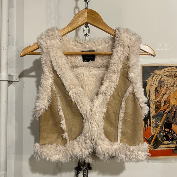 아이보리 퍼 베이지 크롭 베스트 y2k 갸루