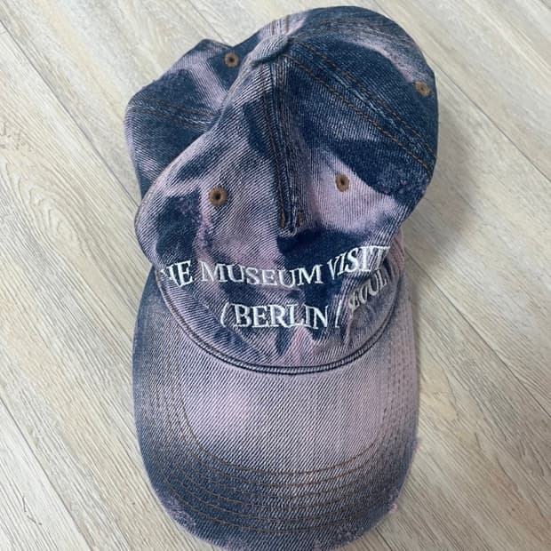 THE MUSEUM VISITOR 볼캡