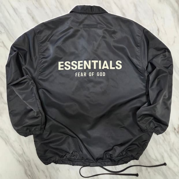 피오갓에센셜 코치 자켓