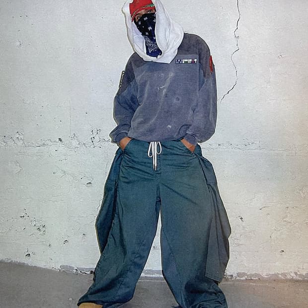 JOSHUA JAMAL  ISIGNIA CREWNECK BLACK