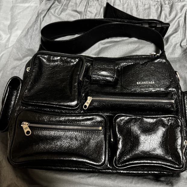 발렌시아가 슈퍼비지 메신저백