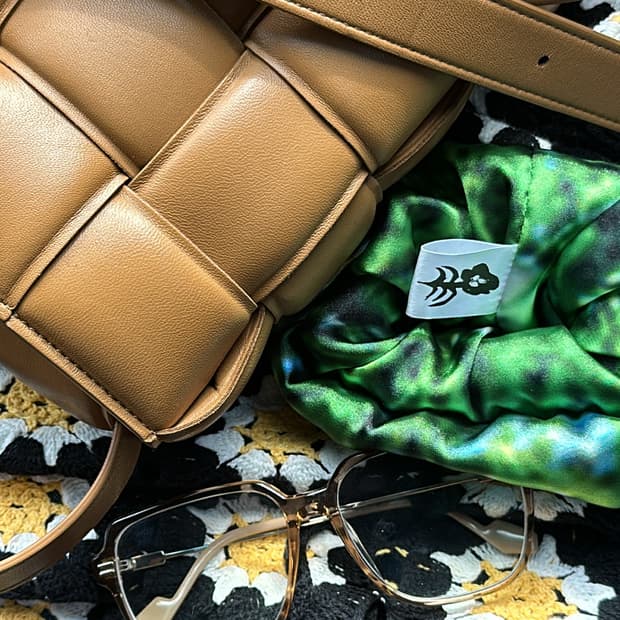 보테가베네타 카세트백 카멜