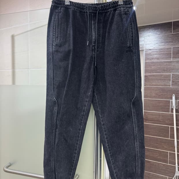 준지 / 유아인 흑청 조거팬츠 / 46