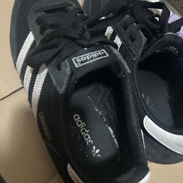 아디다스 스니커즈 