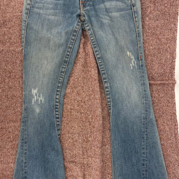 트루릴리젼 TRUE RELIGION “Joey” 부츠컷 데님 a206