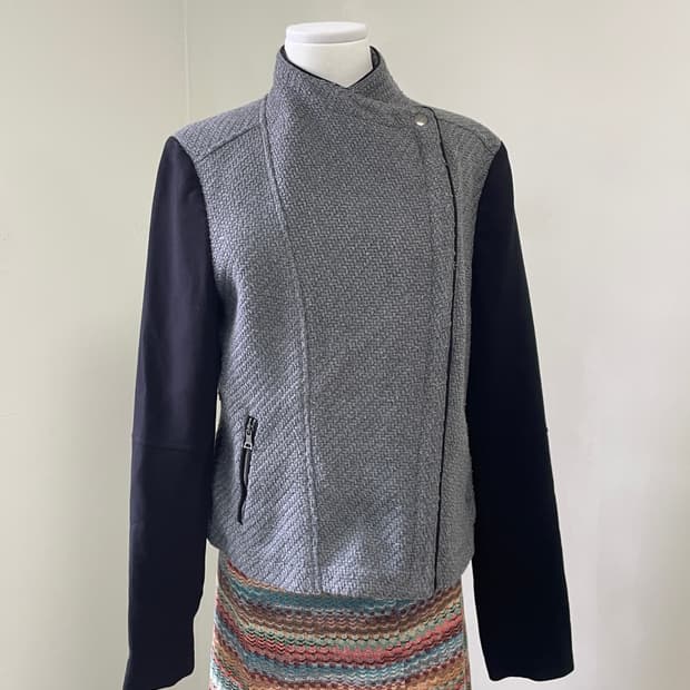 바나나리퍼블릭 비대칭 하이넥 집업 블루종