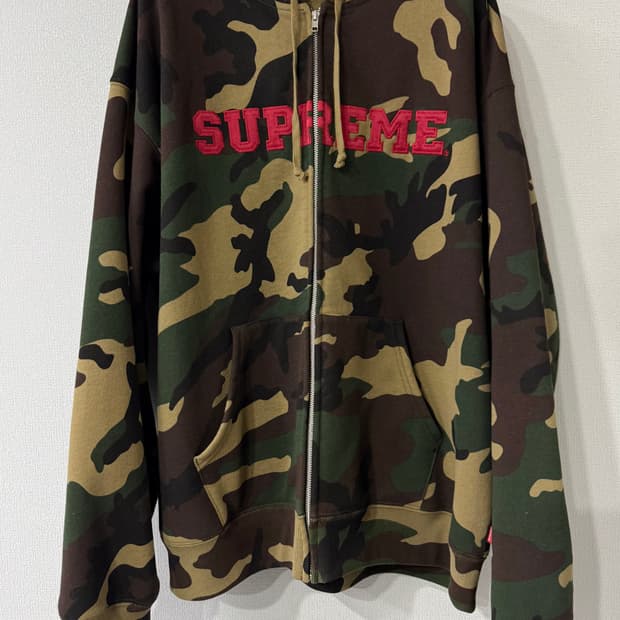 [XXL] 슈프림 25FW 아플리케 집업 후드 스웨트셔츠 우드랜드 카모