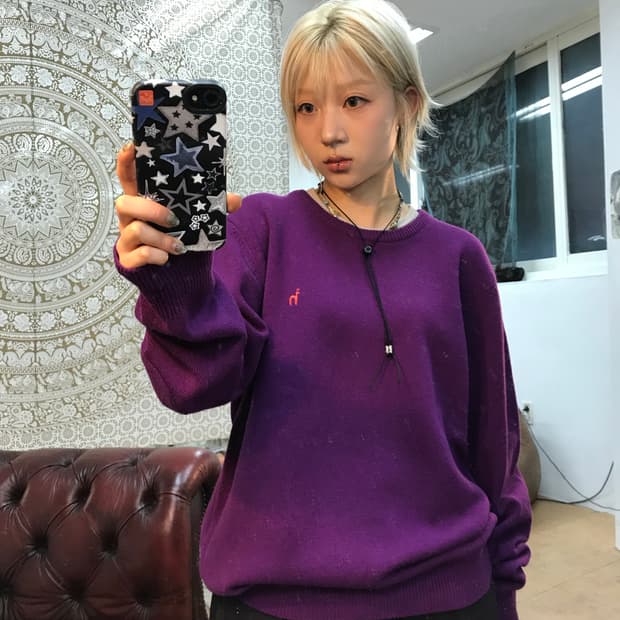 헤지스 자수 퍼플 니트 