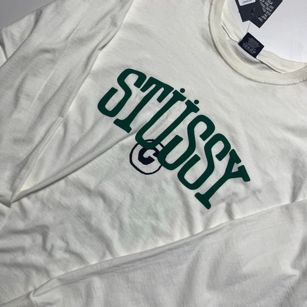 stussy 롱슬리브