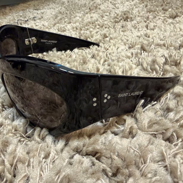 생로랑 와이드 선글라스 블랙