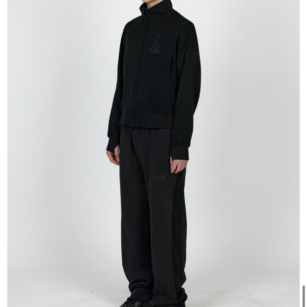 L) 플라스틱프로덕트 컨트라스트 스웻 팬츠 블랙