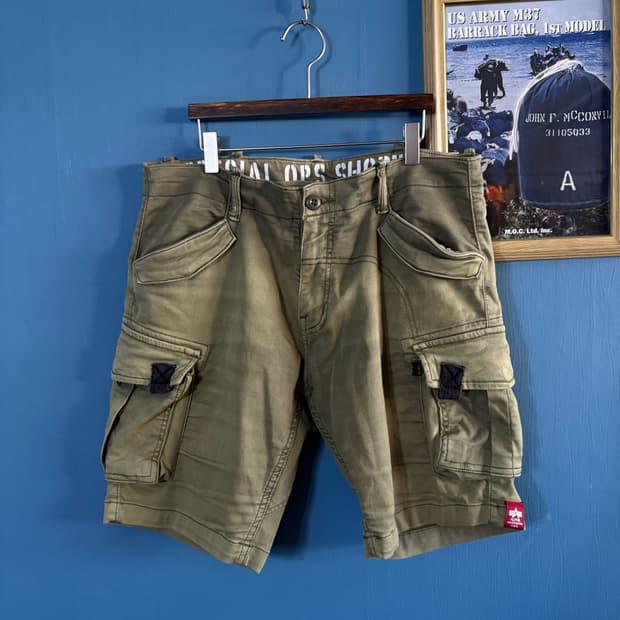 00‘s Alpha Industries Cargo Shorts