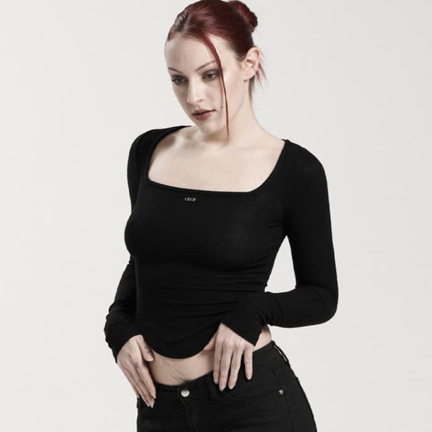 오도어 Square tee 차콜