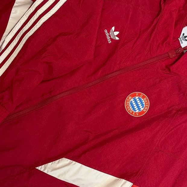 아디디스 바이에른 뮌헨 트랙탑 M