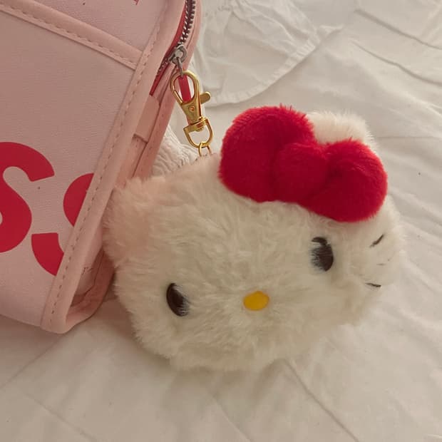 새상품 일본 산리오 정품 키티 레드 릴패스 카드지갑 키링 마스코트