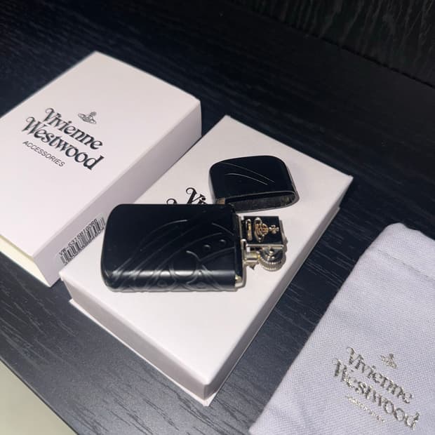 비비안웨스트우드 라이터