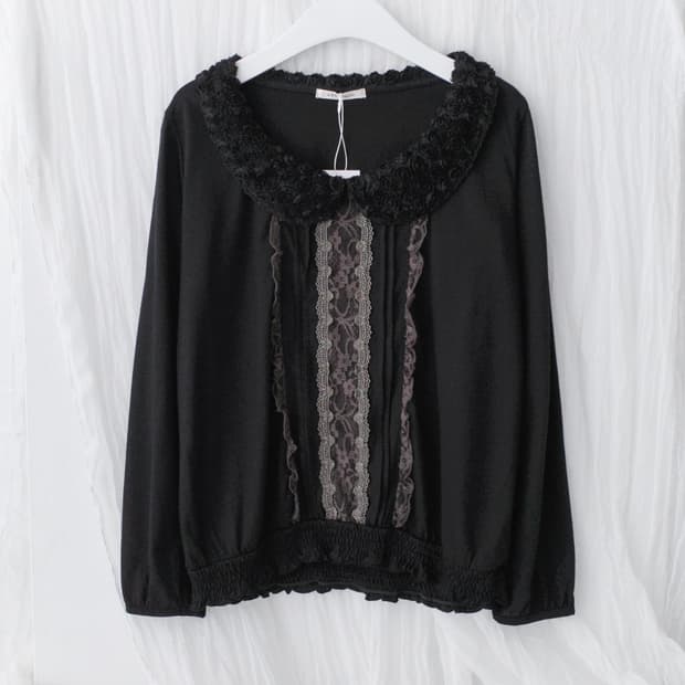 axes famme) lace long sleeve