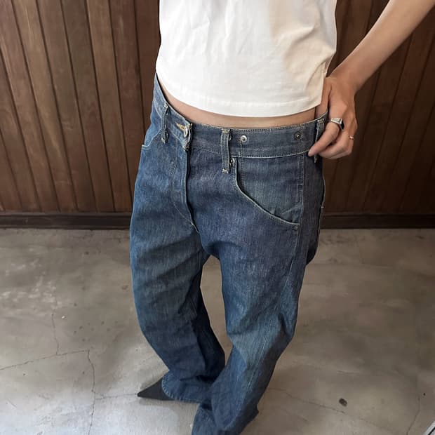 LEVI'S engineered relaxed blue jeans w30