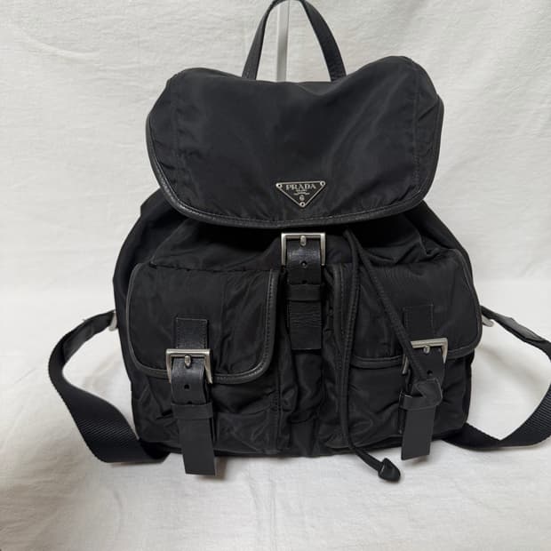 정품 프라다 포코노 나일론 투포켓 미디움 백팩 블랙