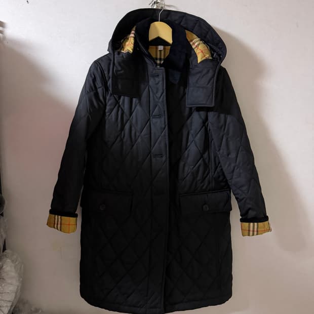 버버리 데레햄 퀼팅 자켓 8057169 M (66-77)