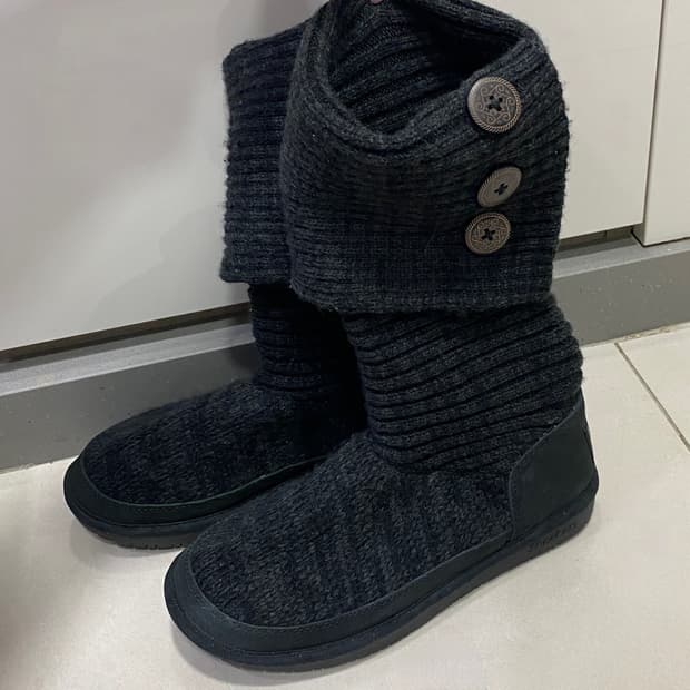 스케쳐스 블랙 니트 카디 부츠 / 빈티지 어그 카디
