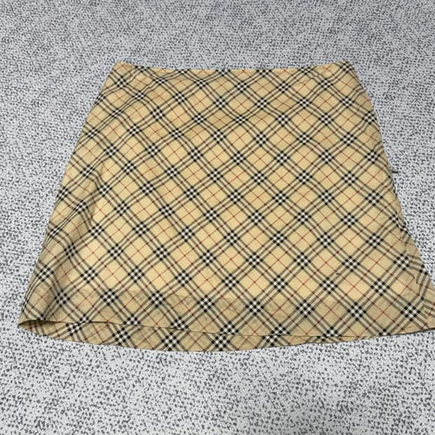 버버리 스커트