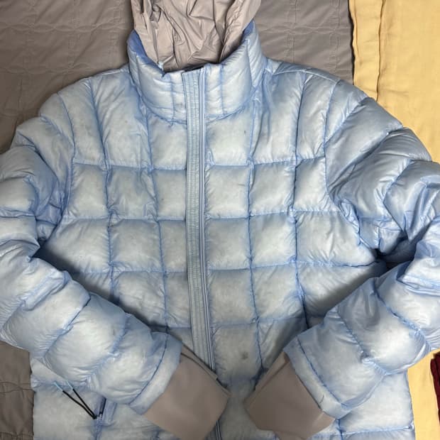 999휴머니티 경량패딩