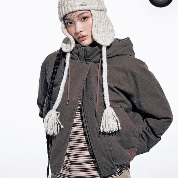 새상품) 슈퍼드라이 (아일릿 이로하 착용) 패딩 후드 자켓