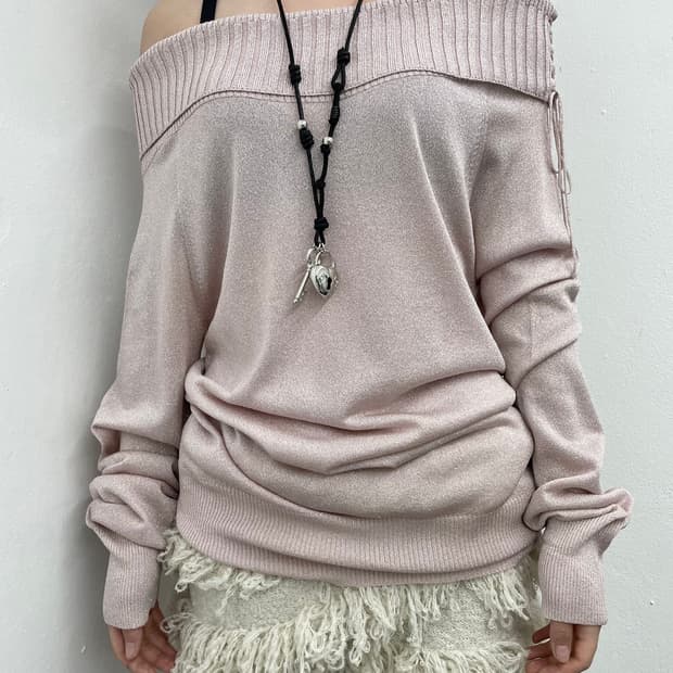 미쉘클랑 핑크 글리터 아일렛 오프숄더 니트